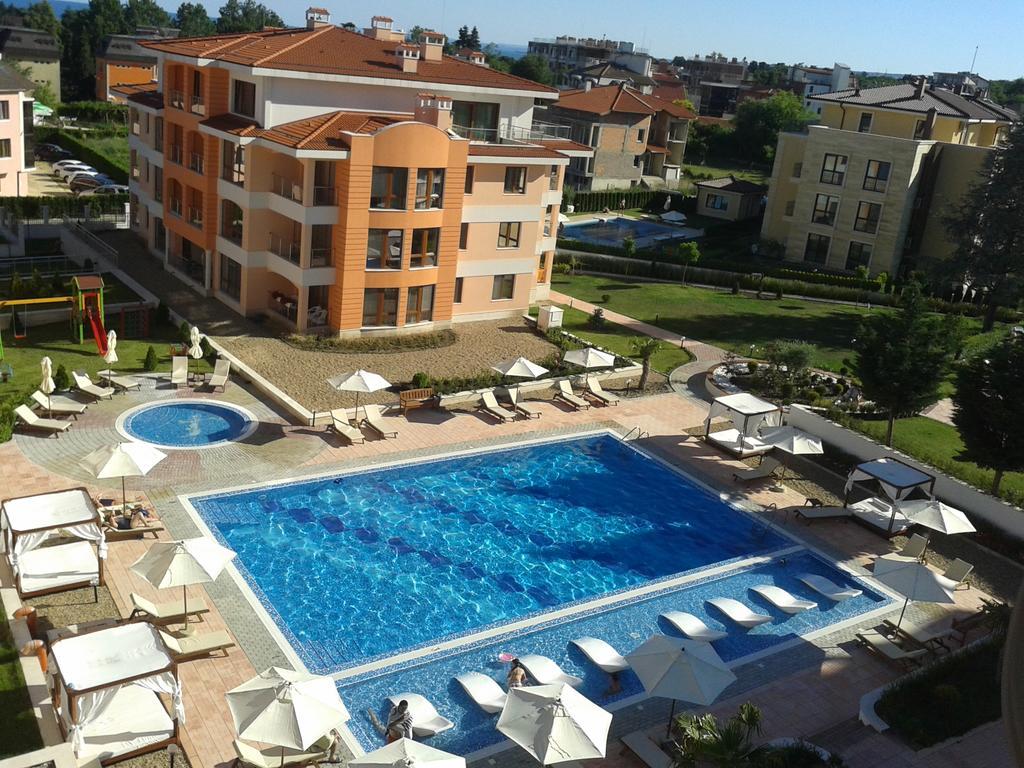 Apartment In St. Constantine And Helena Saints Constantine and Helena Exterior photo